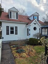 19 Lakeview Ave in Hamden, CT - Building Photo