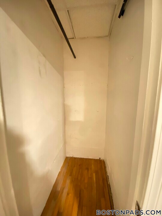 15 Aberdeen St in Boston, MA - Building Photo