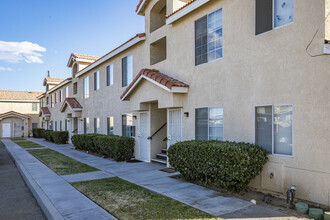 Bryan Manor Apartments in Rosamond, CA - Building Photo - Building Photo