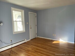 510 Liberty St-Unit -A in Meriden, CT - Foto de edificio - Building Photo