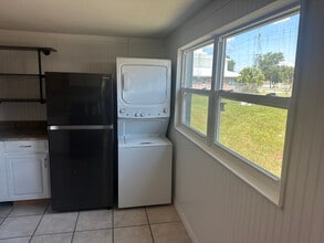 2340 3rd St in Mulberry, FL - Building Photo - Building Photo