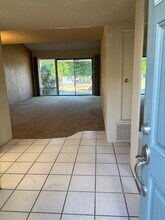1902 Grand Bahama Dr E, Unit Palm Springs Condo in Palm Springs, CA - Building Photo - Building Photo