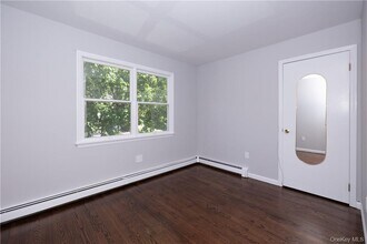 142 E Sunnyside Ln in Irvington, NY - Building Photo - Building Photo