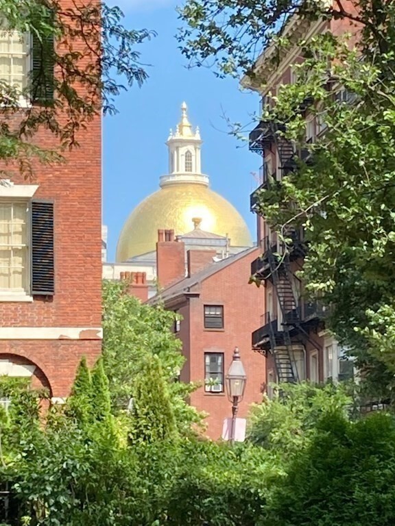property at 65 Mt Vernon St