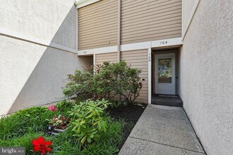 106 Harvest Ln in Phoenixville, PA - Foto de edificio - Building Photo