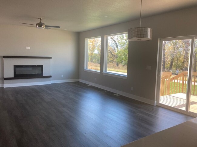 5200-5155 155th St in Urbandale, IA - Building Photo - Building Photo