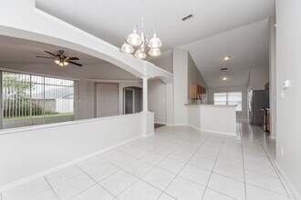 2511 Shelby Cir in Kissimmee, FL - Foto de edificio - Building Photo