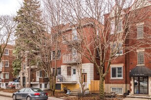 2235 Saint-Joseph Boul E in Montréal, QC - Building Photo