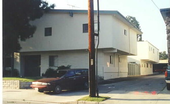 911 E Acacia Ave Apartments