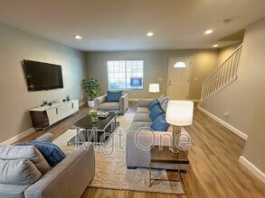 16408 Valencia Ave in Fontana, CA - Building Photo - Building Photo