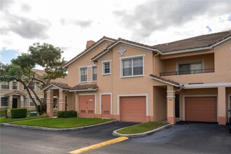 1002 Belmont Ln in North Lauderdale, FL - Foto de edificio - Building Photo