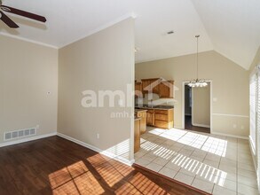 95 Sweet Leaf Ln in Oakland, TN - Foto de edificio - Building Photo