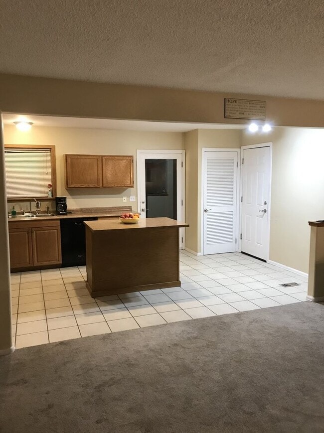 1369 Dover St in Broomfield, CO - Building Photo - Building Photo