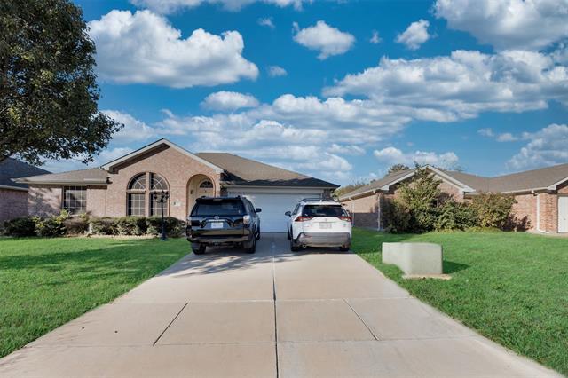 1505 Coastline Ln in Mansfield, TX - Foto de edificio