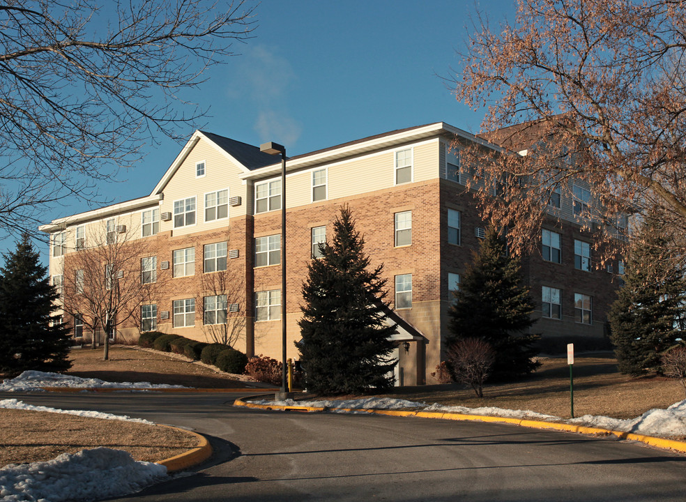 Park Ridge Place in Burnsville, MN - Building Photo