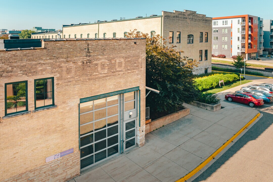 Tobacco Lofts at the Yards in Madison, WI - Foto de edificio