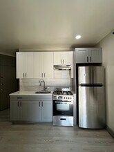 836 Communipaw Ave, Unit 1F in Jersey City, NJ - Building Photo - Building Photo