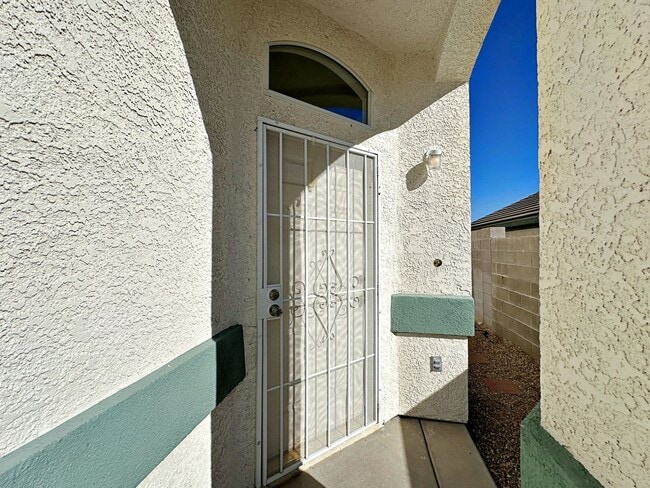 9416 Moon Splash Ct in Las Vegas, NV - Building Photo - Building Photo