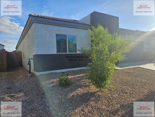 12746 E Giada Dr in Vail, AZ - Building Photo - Building Photo