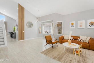 9332 E Karen Dr in Scottsdale, AZ - Building Photo - Building Photo