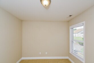 674 Averasboro Dr in Clayton, NC - Building Photo - Building Photo
