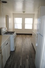 1909 Bedford Way in Bakersfield, CA - Building Photo - Building Photo