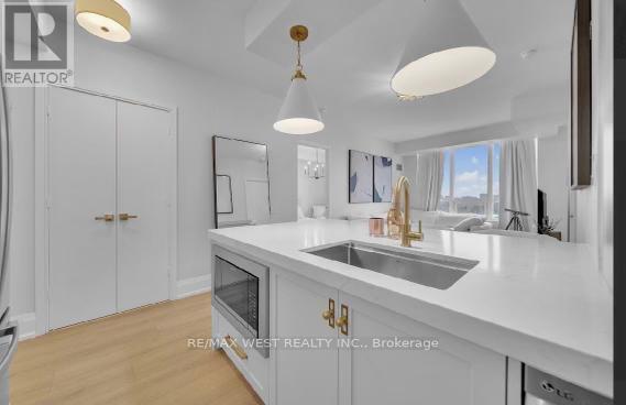 25 Viking Ln in Toronto, ON - Building Photo - Building Photo