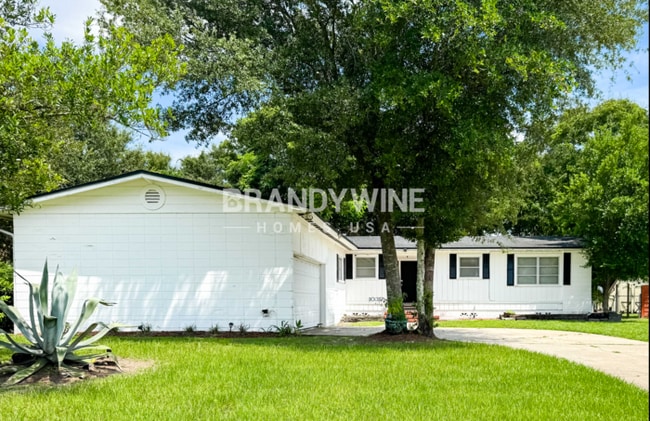 property at 1031 W Lawfin St