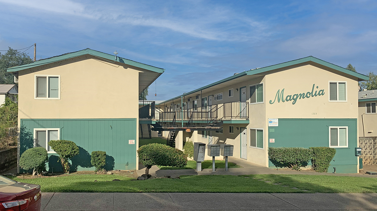 Magnolia Terrace Apartments in Redding, CA - Building Photo