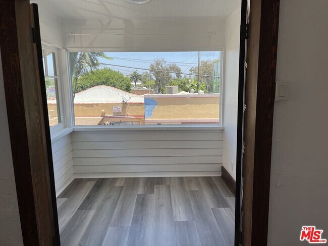 property at 1307 Innes Pl