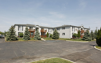 Pinewood Condominiums Apartments