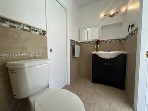 10005 SW 214th St in Cutler Bay, FL - Building Photo - Building Photo