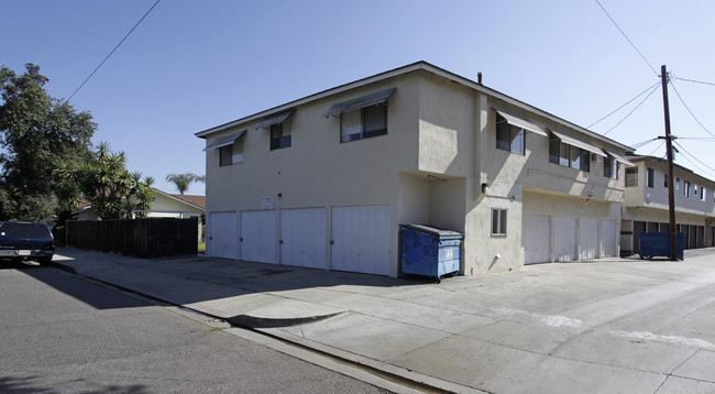 1126 W Fay Ln in Anaheim, CA - Building Photo - Building Photo