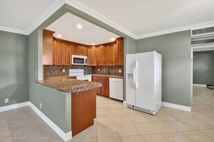 94 Valencia C in Delray Beach, FL - Building Photo