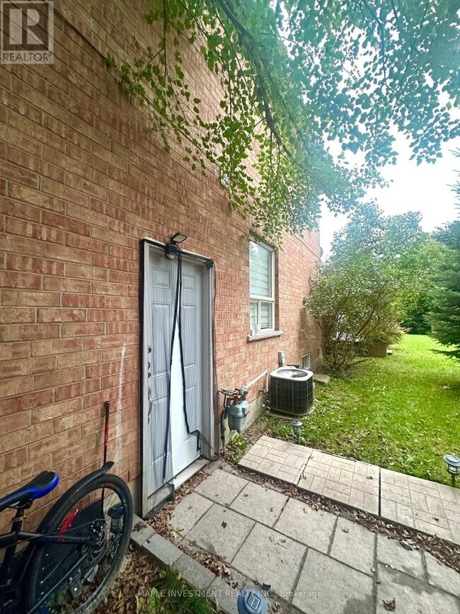 97 Long Point Dr in Richmond Hill, ON - Building Photo - Building Photo