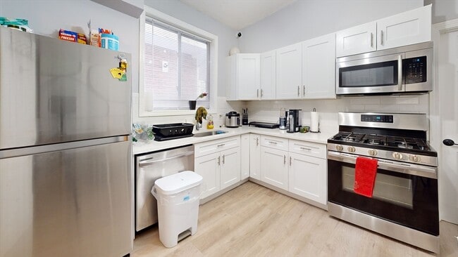 45 Morris St in Boston, MA - Building Photo - Building Photo