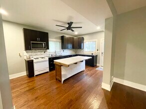 604 Clement St in Joliet, IL - Building Photo - Building Photo