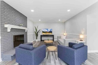 1146 Tiverton Ct in Schaumburg, IL - Building Photo - Building Photo