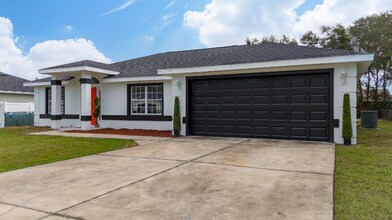 14107 SW 33rd Court Rd in Ocala, FL - Foto de edificio - Building Photo