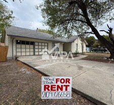 6735 Stone Lake Dr in San Antonio, TX - Building Photo