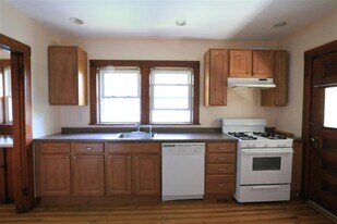 46 Saville St, Unit 2 in Cambridge, MA - Building Photo