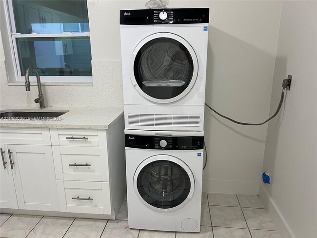 951 SW 7th St in Miami, FL - Building Photo - Building Photo