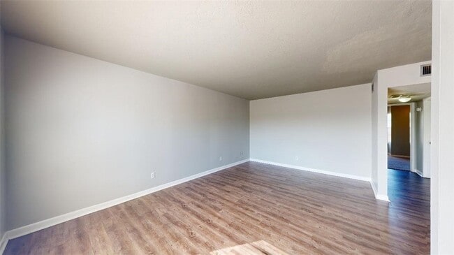 3800 E 29th St, Unit 15 in Bryan, TX - Building Photo - Building Photo