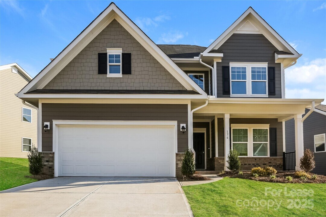 176 Queenshall Rd in Mooresville, NC - Building Photo