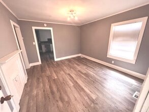 106 Lester Ave in Greenville, SC - Building Photo - Building Photo