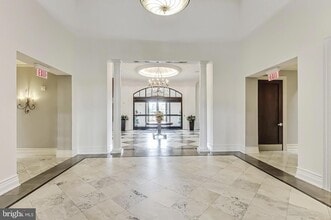 11710 Old Georgetown Rd, Unit 1012 in North Bethesda, MD - Building Photo - Building Photo