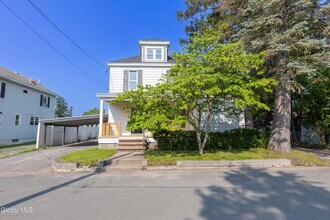 465 Bruno St in Rotterdam, NY - Building Photo - Building Photo
