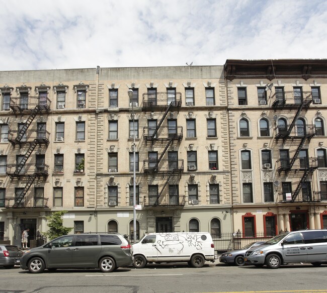 116 Sherman Ave in New York, NY - Building Photo - Building Photo