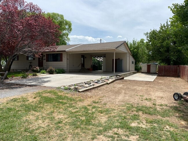 property at 215 W 400 N St