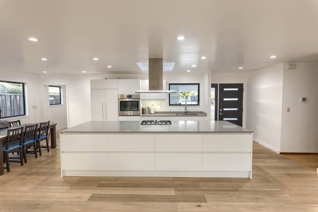 3965 Casa Grande Way in San Jose, CA - Building Photo - Building Photo